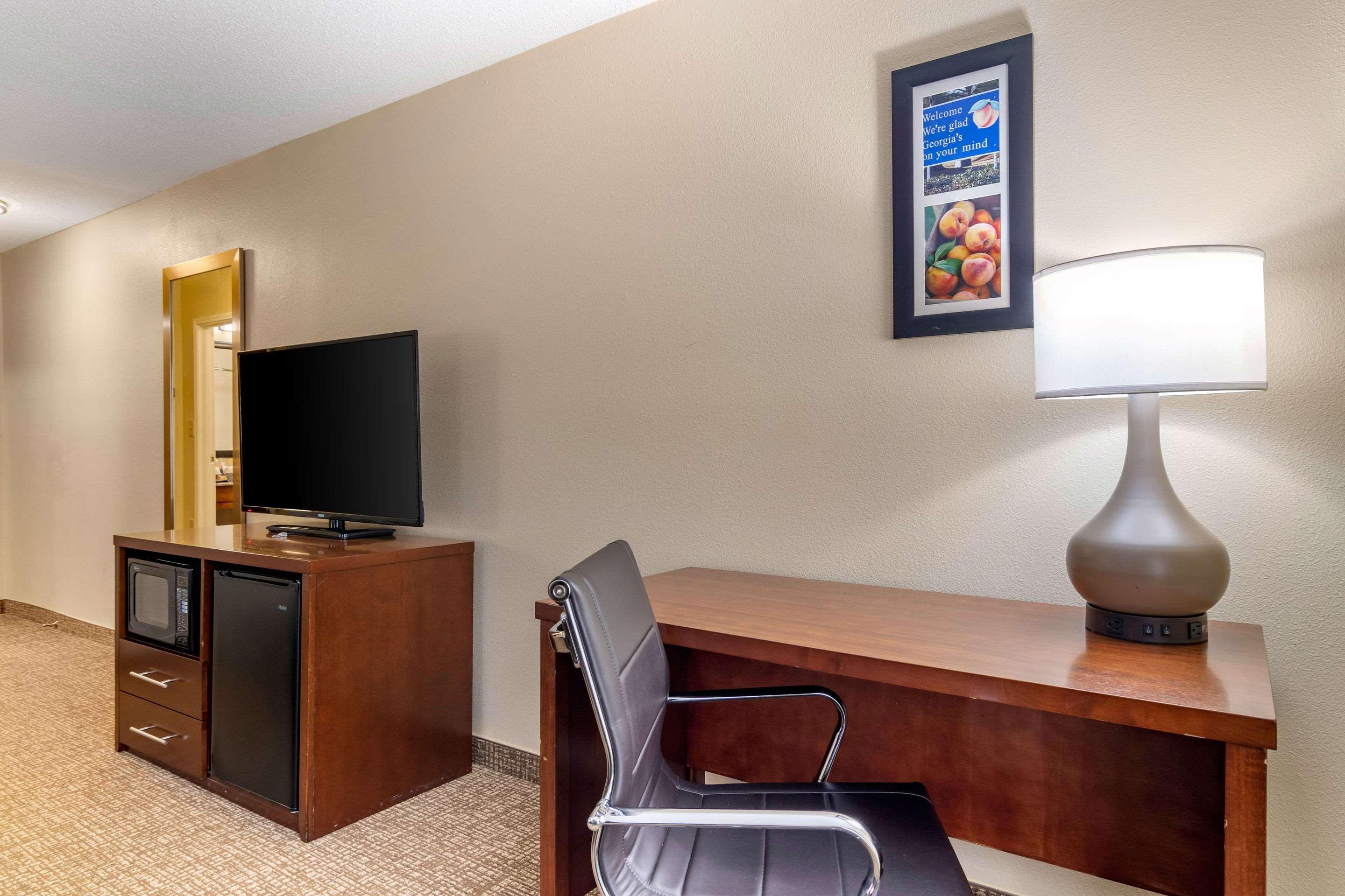 Comfort Inn & Suites Macon North I-75 Dış mekan fotoğraf
